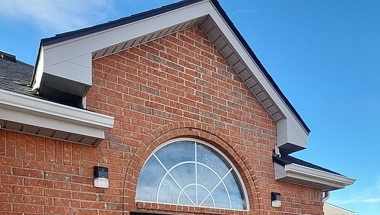 Why Lap Siding Roof Is Popular for Modern Homes